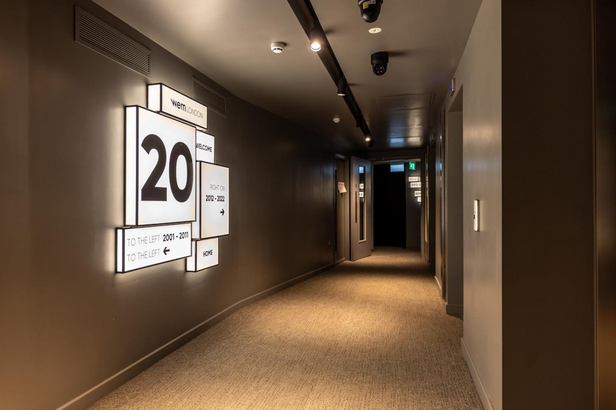 Wem Tower Apartment Лондон Екстериор снимка