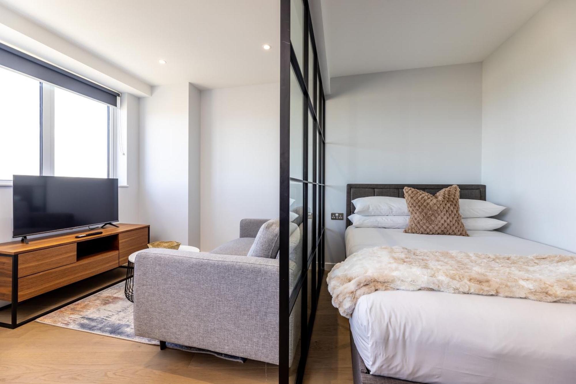 Wem Tower Apartment Лондон Екстериор снимка