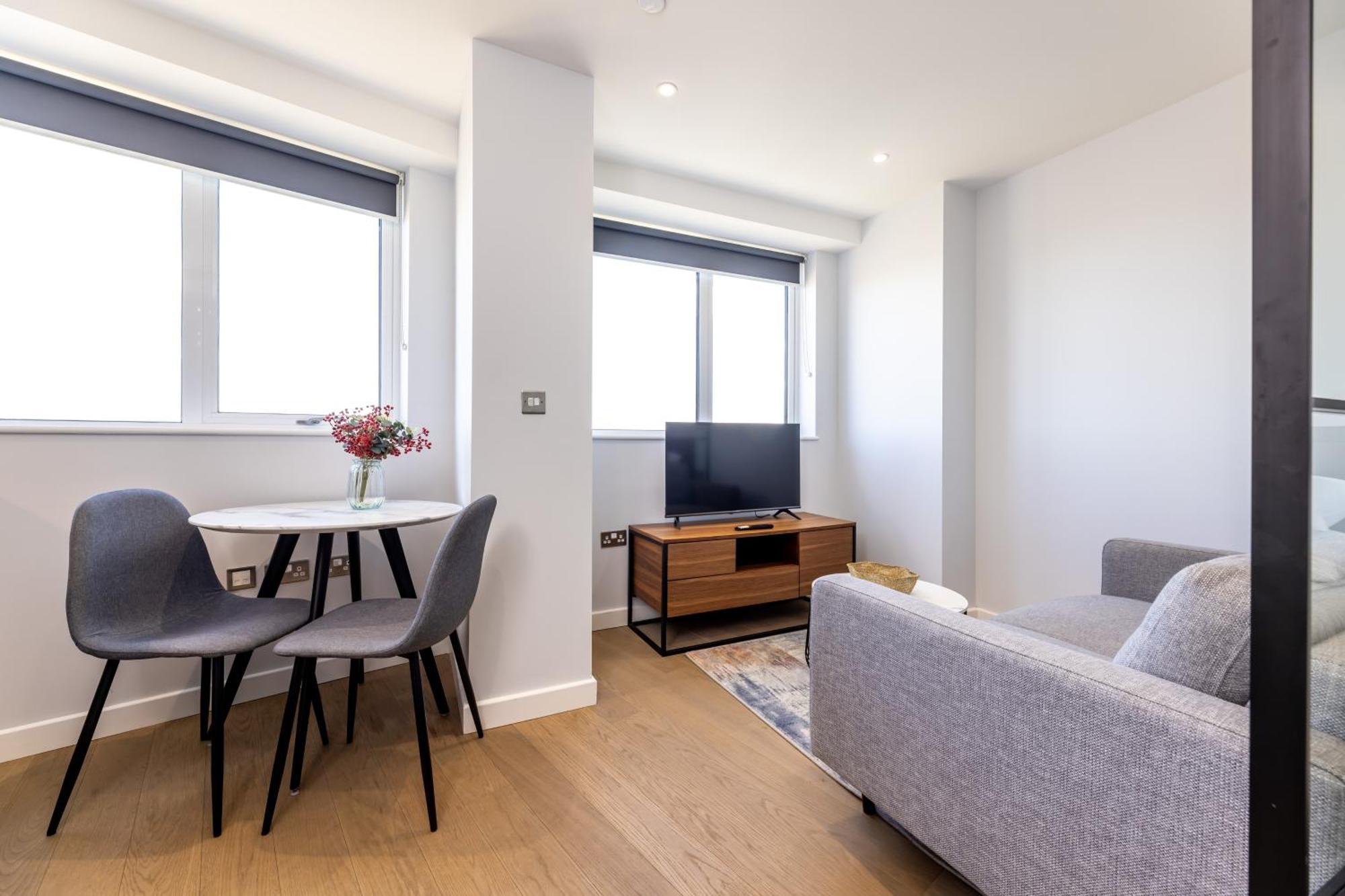 Wem Tower Apartment Лондон Екстериор снимка
