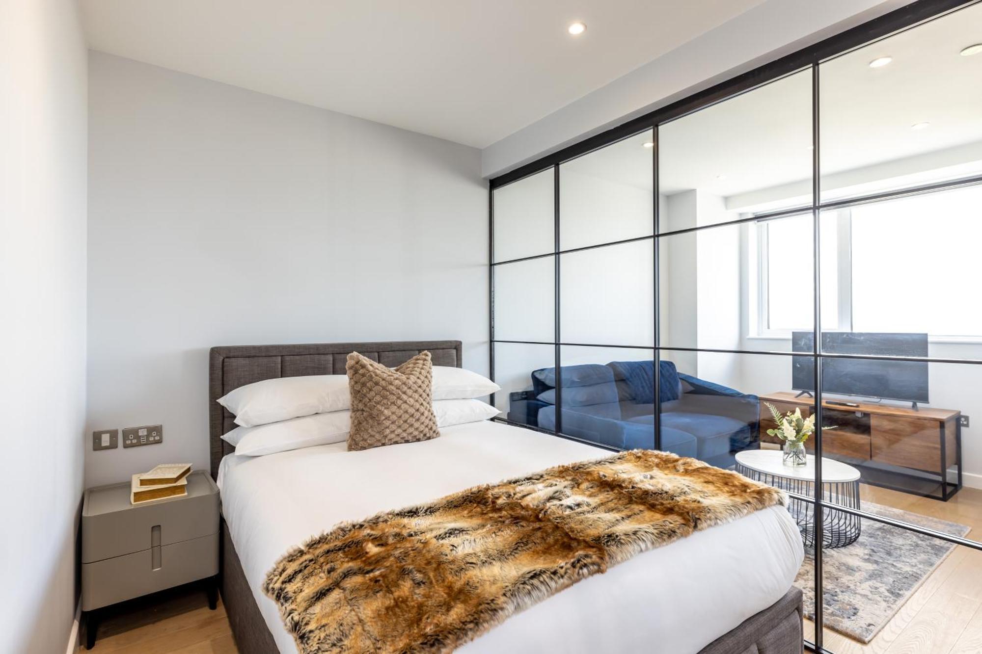 Wem Tower Apartment Лондон Екстериор снимка