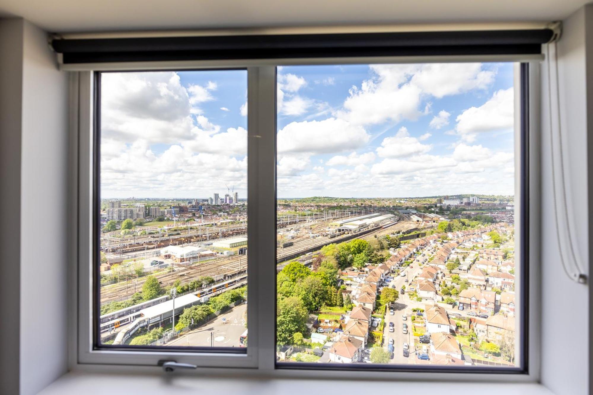 Wem Tower Apartment Лондон Екстериор снимка