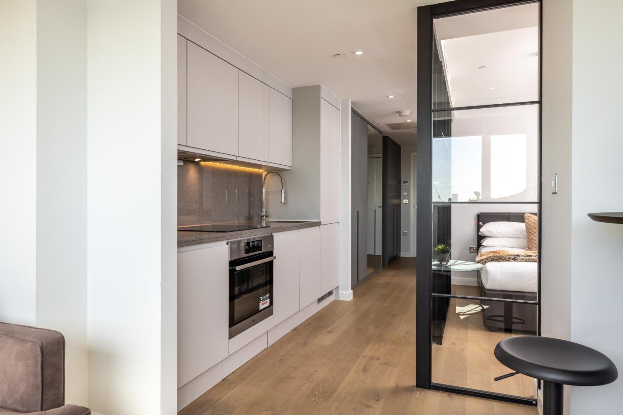 Wem Tower Apartment Лондон Екстериор снимка