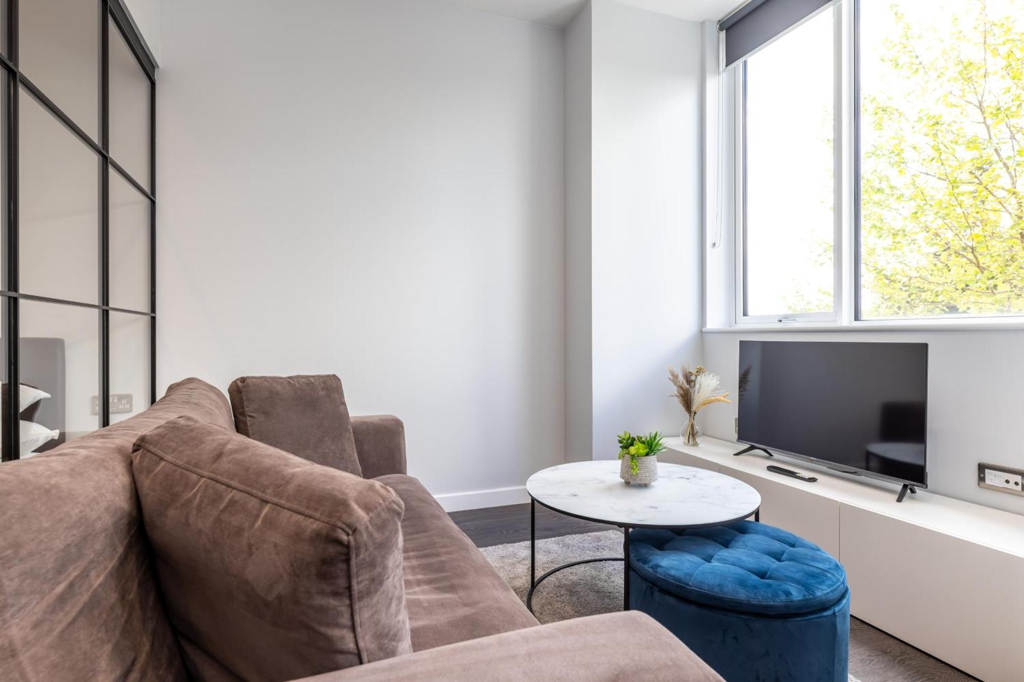 Wem Tower Apartment Лондон Екстериор снимка