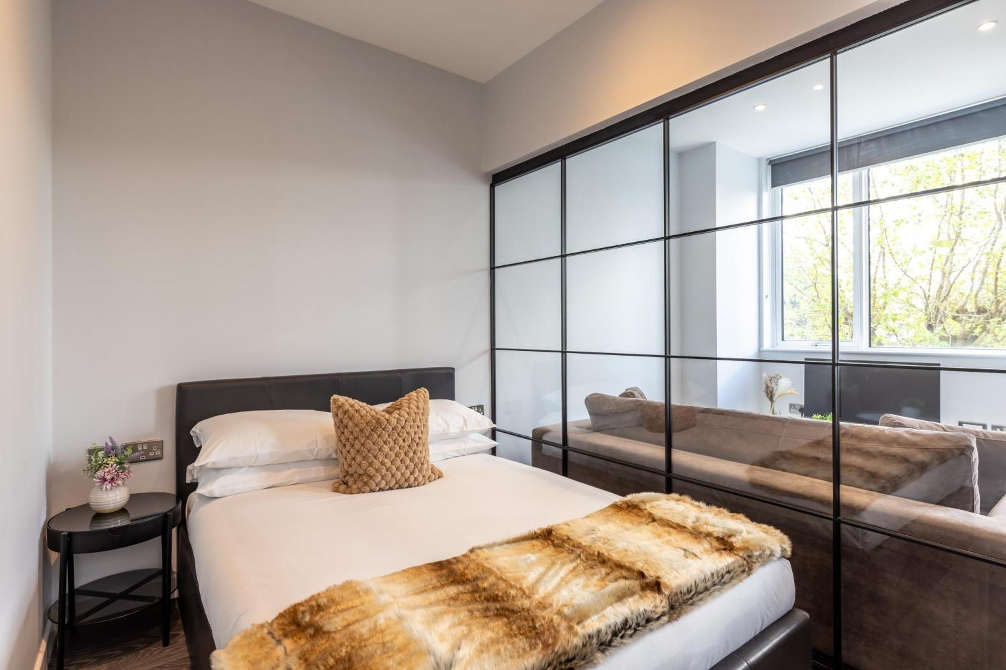 Wem Tower Apartment Лондон Екстериор снимка