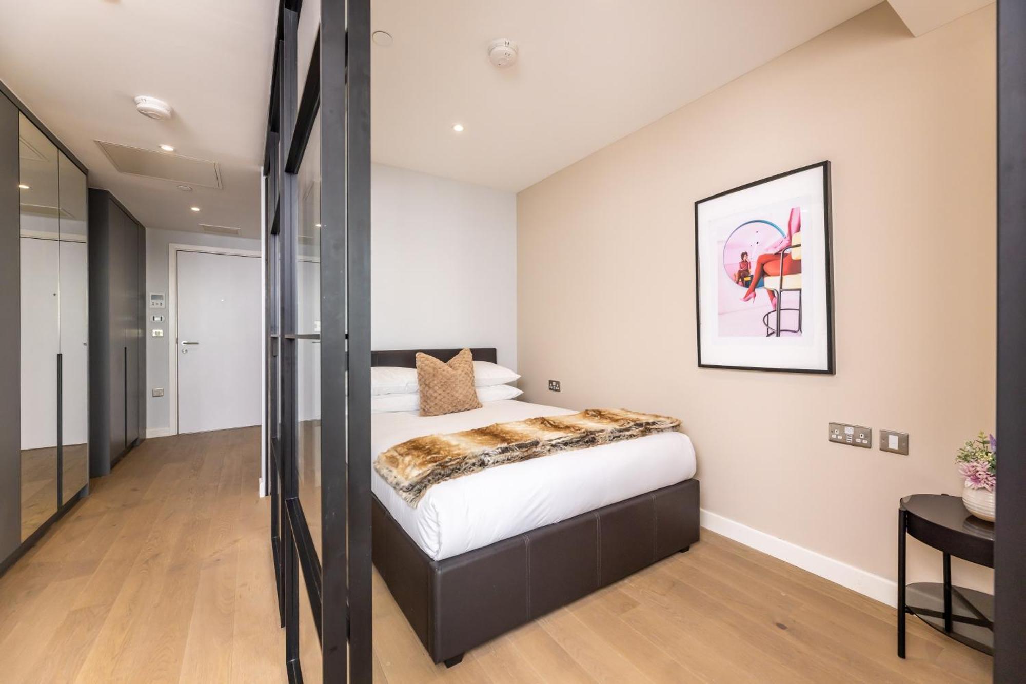 Wem Tower Apartment Лондон Екстериор снимка