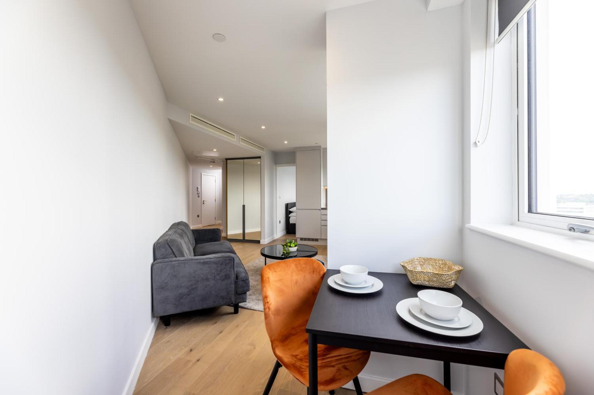 Wem Tower Apartment Лондон Екстериор снимка