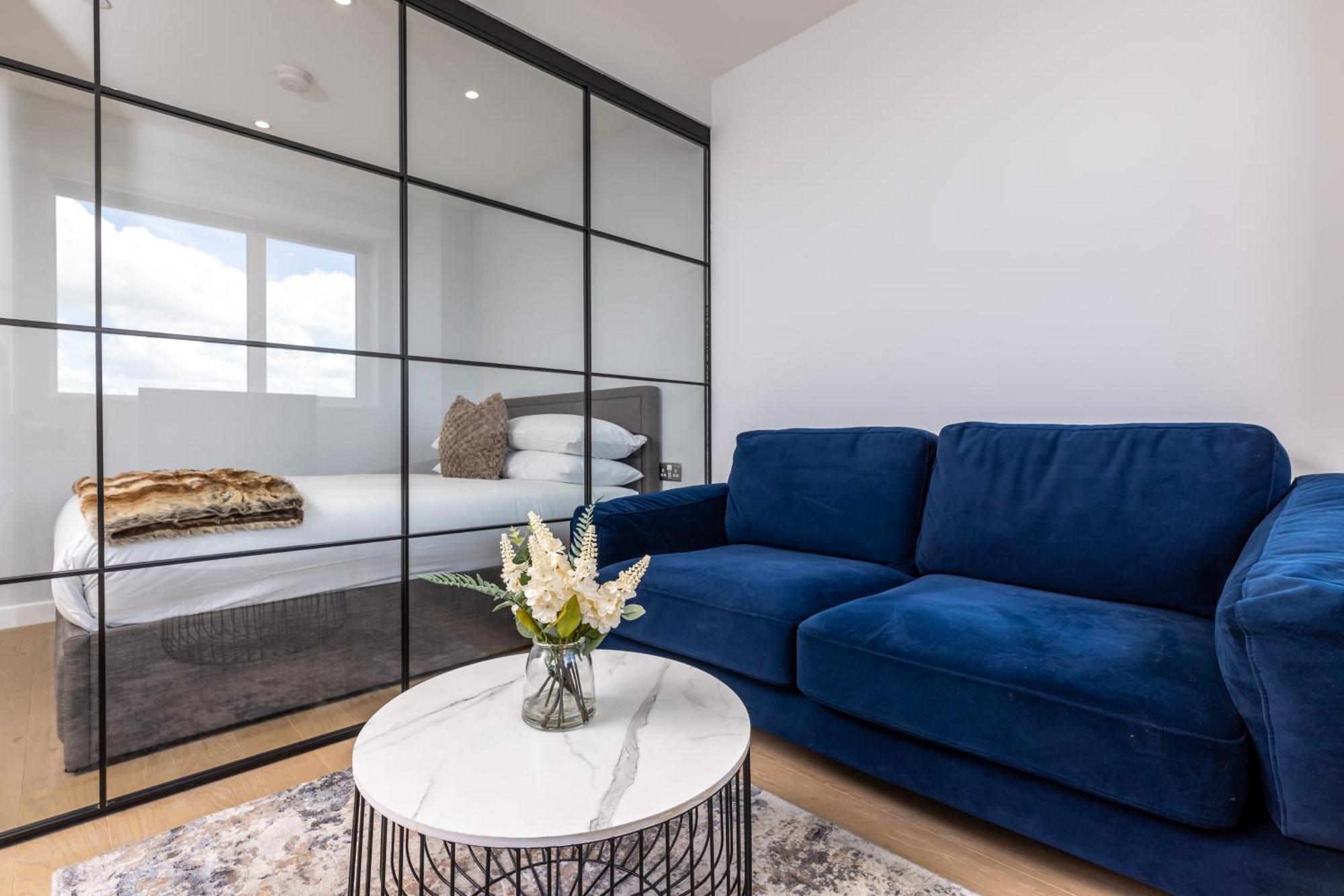 Wem Tower Apartment Лондон Екстериор снимка